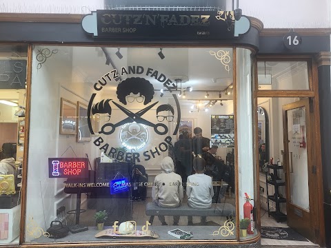 Cutz & Fadez Central, barber shop in Bristol