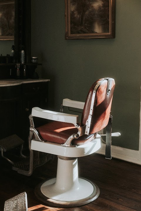 Herondale's Barbershop, barber shop in Glasgow