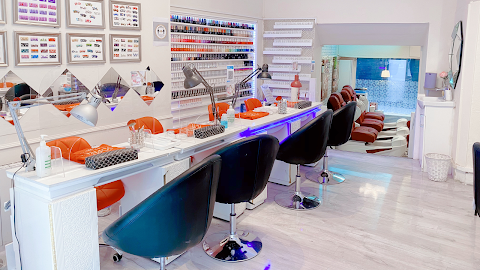 Sophie's Nail Bar And Beauty - BIAB & Lashes Nottingham, nail salon in Nottingham