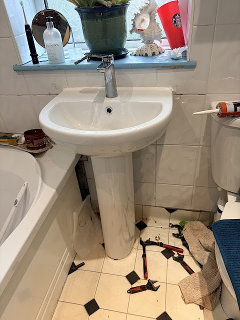 Homegas - Emergency Plumber - Harehills, plumber in Leeds