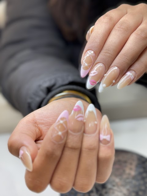Luxury Nails & Spa, nail salon in Birmingham