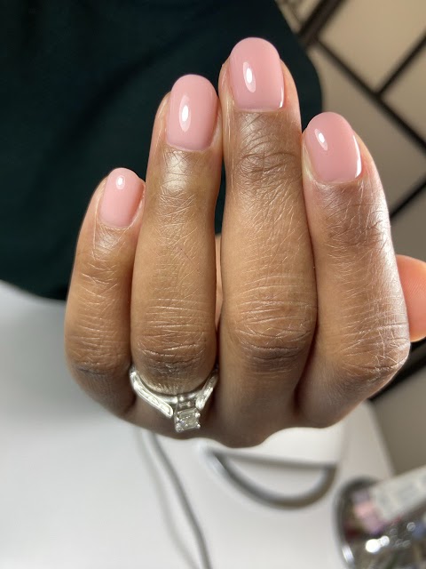 Pretty Nails Bristol, nail salon in Bristol