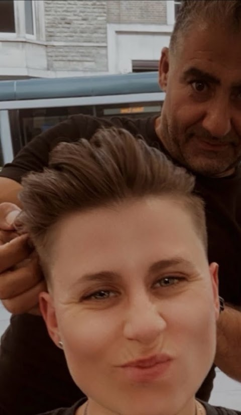 Maz Hairdressers &Grooming, hair salon in Nottingham