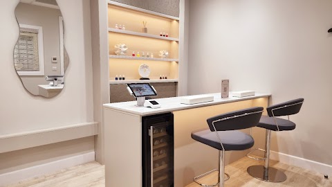 Shuku Nail Spa, nail salon in Manchester