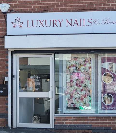 Luxury Nails & Beauty Lounge, nail salon in Nottingham
