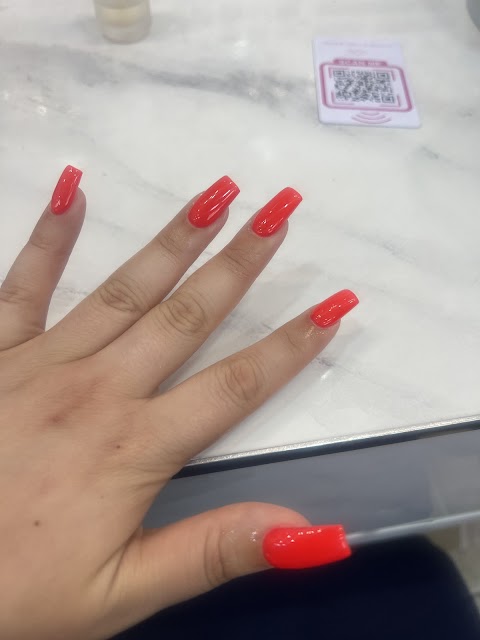 Unique Nails and Beauty, nail salon in Nottingham