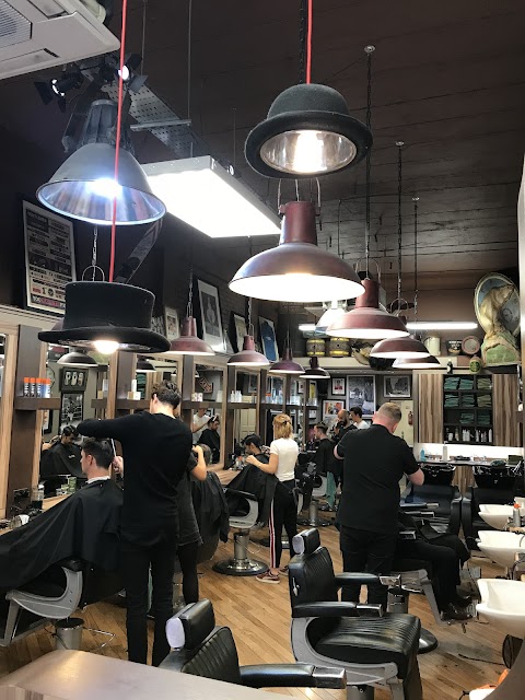 Flanagans Barbers Manchester, barber shop in Manchester