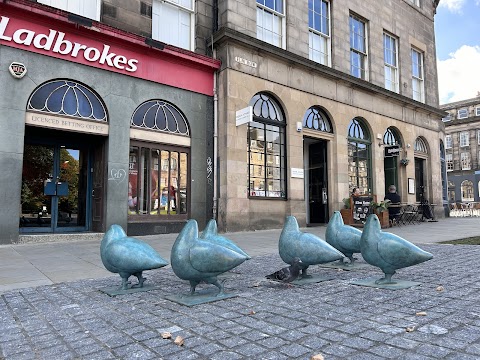 Dean Jones Hairdressing, hair salon in Edinburgh