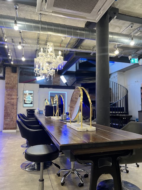 Live True London Soho ✂, hair salon in London