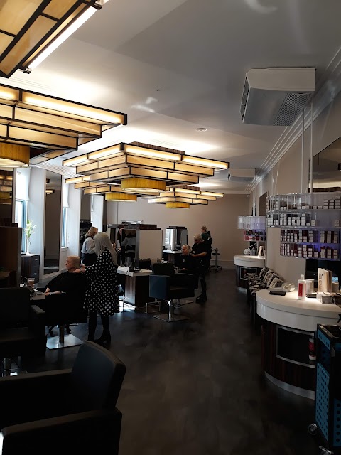Rainbow Room International, hair salon in Glasgow
