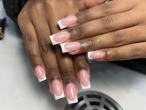 KING NAILS & SPA IN CORSTORPHINE, nail salon in Edinburgh