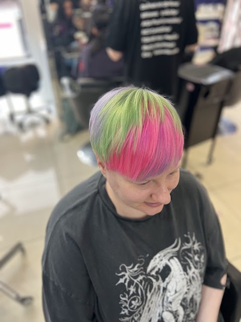 Cora Hair, beauty salon in Birmingham
