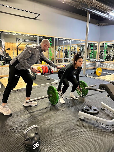 Physiq Coach, personal trainer in Manchester