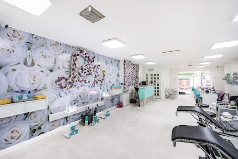 LILLY NAIL AND BEAUTY LIVERPOOL, nail salon in Liverpool